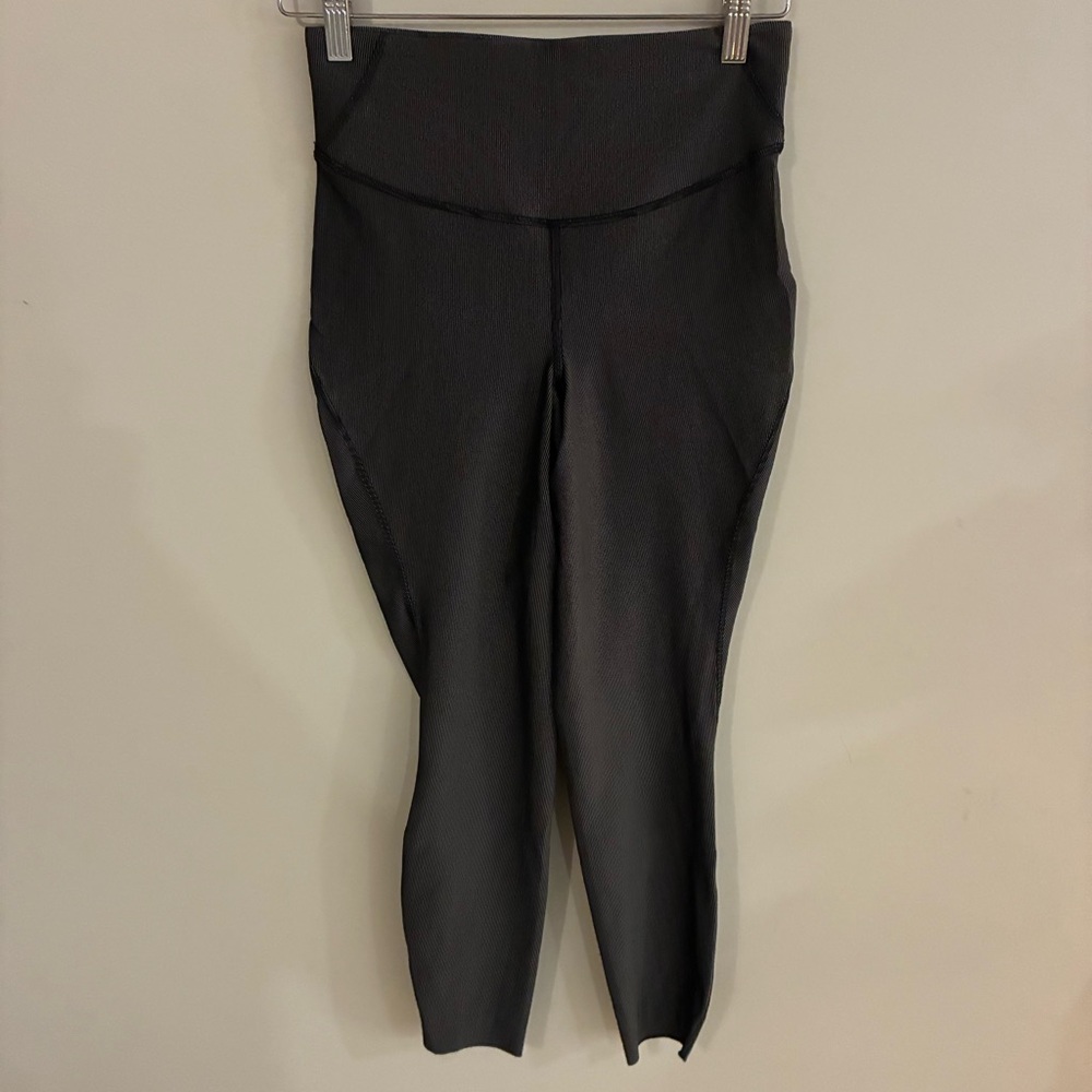 Lululemon Base Pace High-Rise Tight 25" *Two-Tone Ribbed - Picture 4 of 6